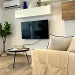Apartman Loubet - Proximite Marina Baie Des Anges - Front De - Parking Prive *