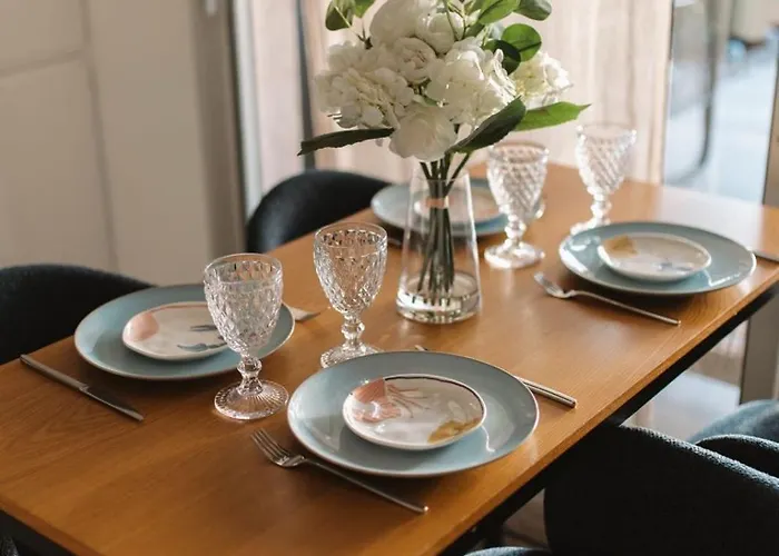 Loubet - Proximite Marina Baie Des Anges - Front De - Parking Prive * 卢贝新城