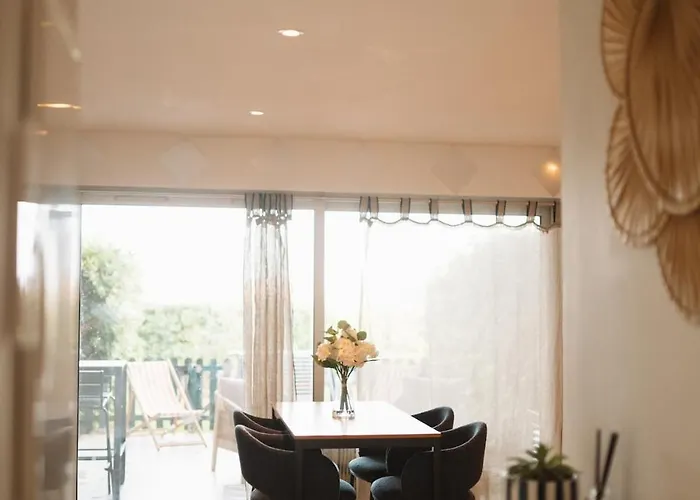 Loubet - Proximite Marina Baie Des Anges - Front De - Parking Prive 卢贝新城