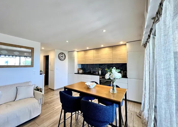 Loubet - Proximite Marina Baie Des Anges - Front De - Parking Prive 公寓