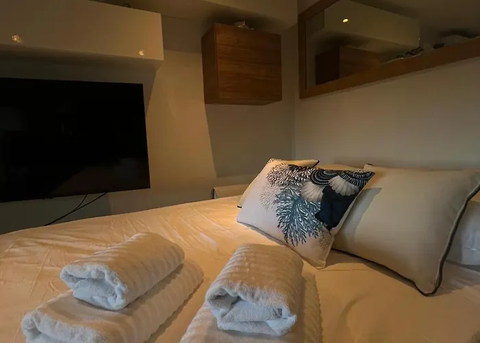 Loubet - Proximite Marina Baie Des Anges - Front De - Parking Prive 公寓 *