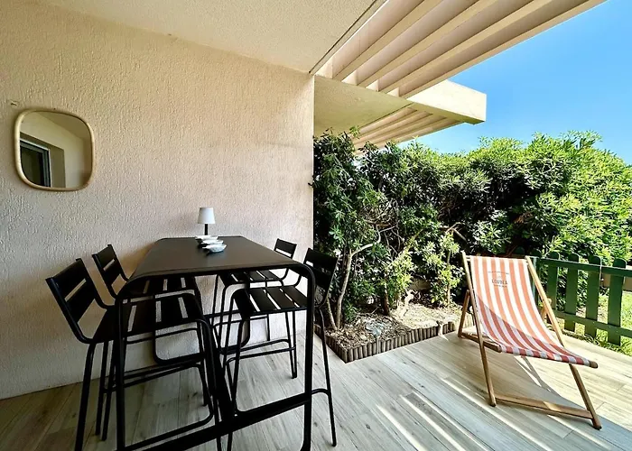 公寓 Loubet - Proximite Marina Baie Des Anges - Front De - Parking Prive 卢贝新城