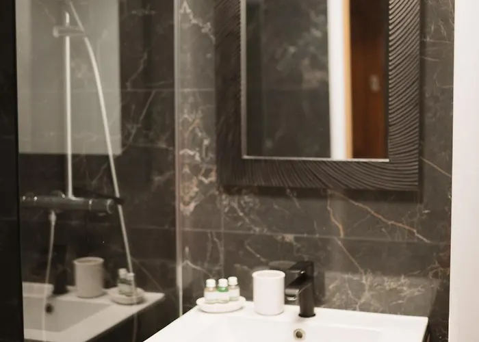 Loubet - Proximite Marina Baie Des Anges - Front De - Parking Prive *