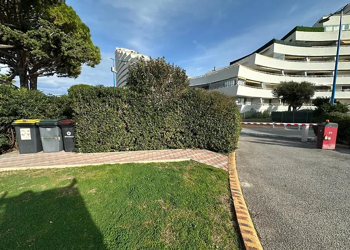 公寓 Loubet - Proximite Marina Baie Des Anges - Front De - Parking Prive