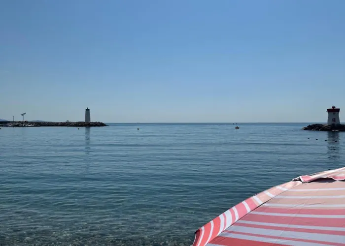 Loubet - Proximite Marina Baie Des Anges - Front De - Parking Prive 卢贝新城